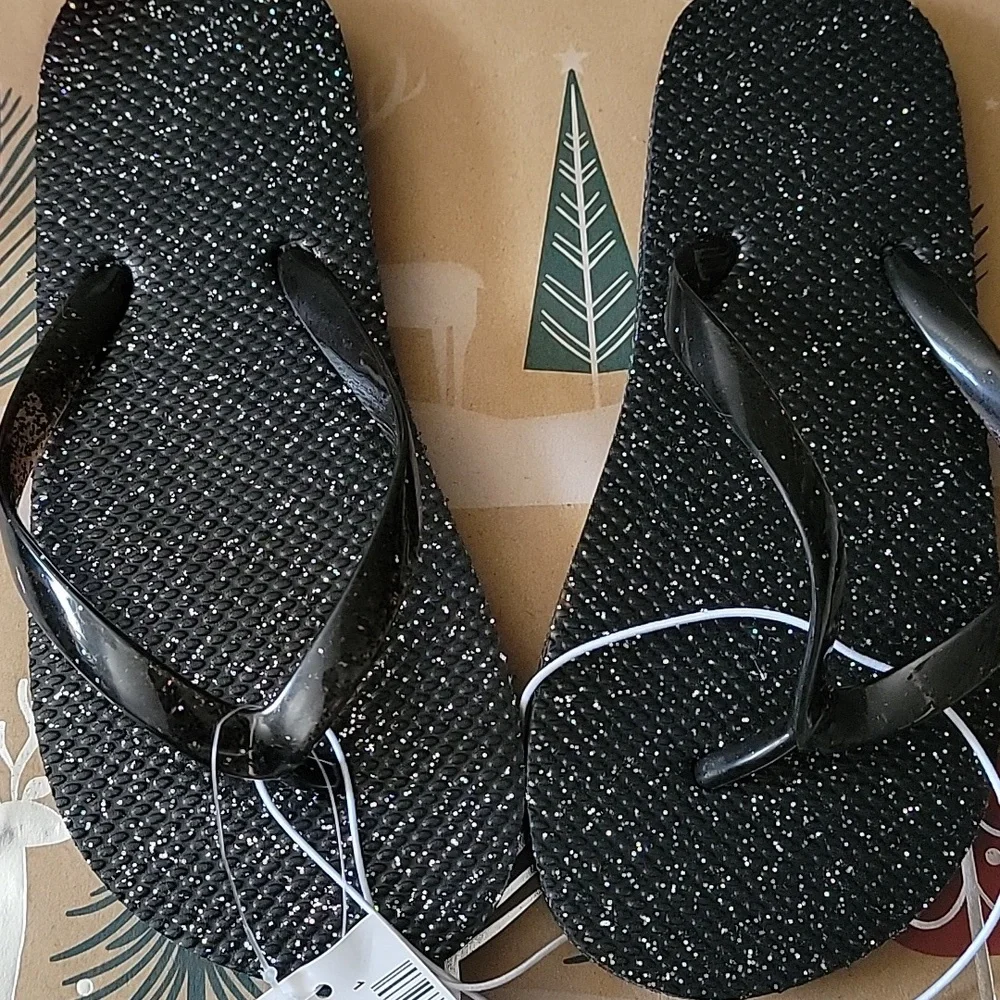 NWT!!! Kids Black sparkles Shoes